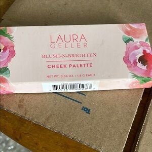 Laura Geller Blush-N-Brighten Cheek Palette